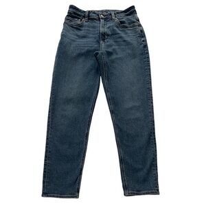 Women’s American Eagle Medium Wash Mom Jean